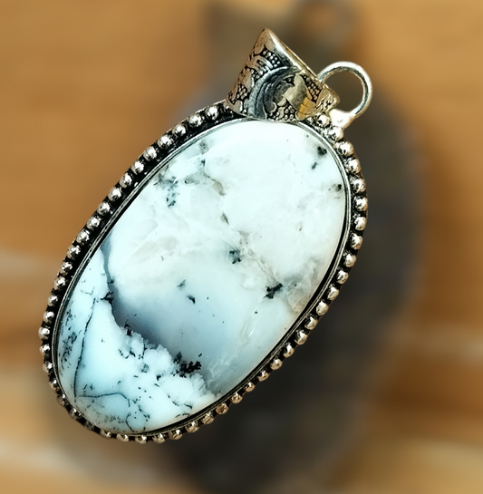 Pendant Natural White Howlite GemStone Pendant